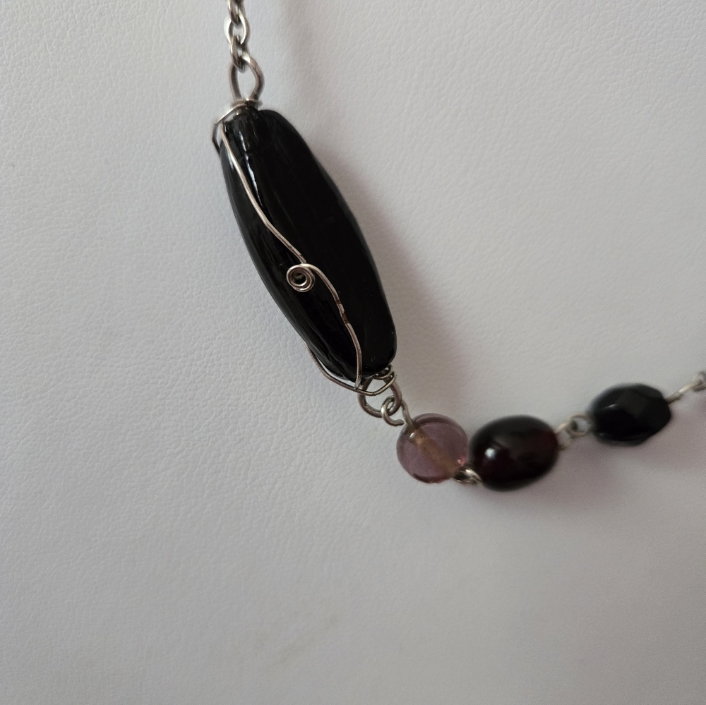 Stunning Vintage Garnet Colored Glass Wrapped Station Necklace - Picture 5 of 8